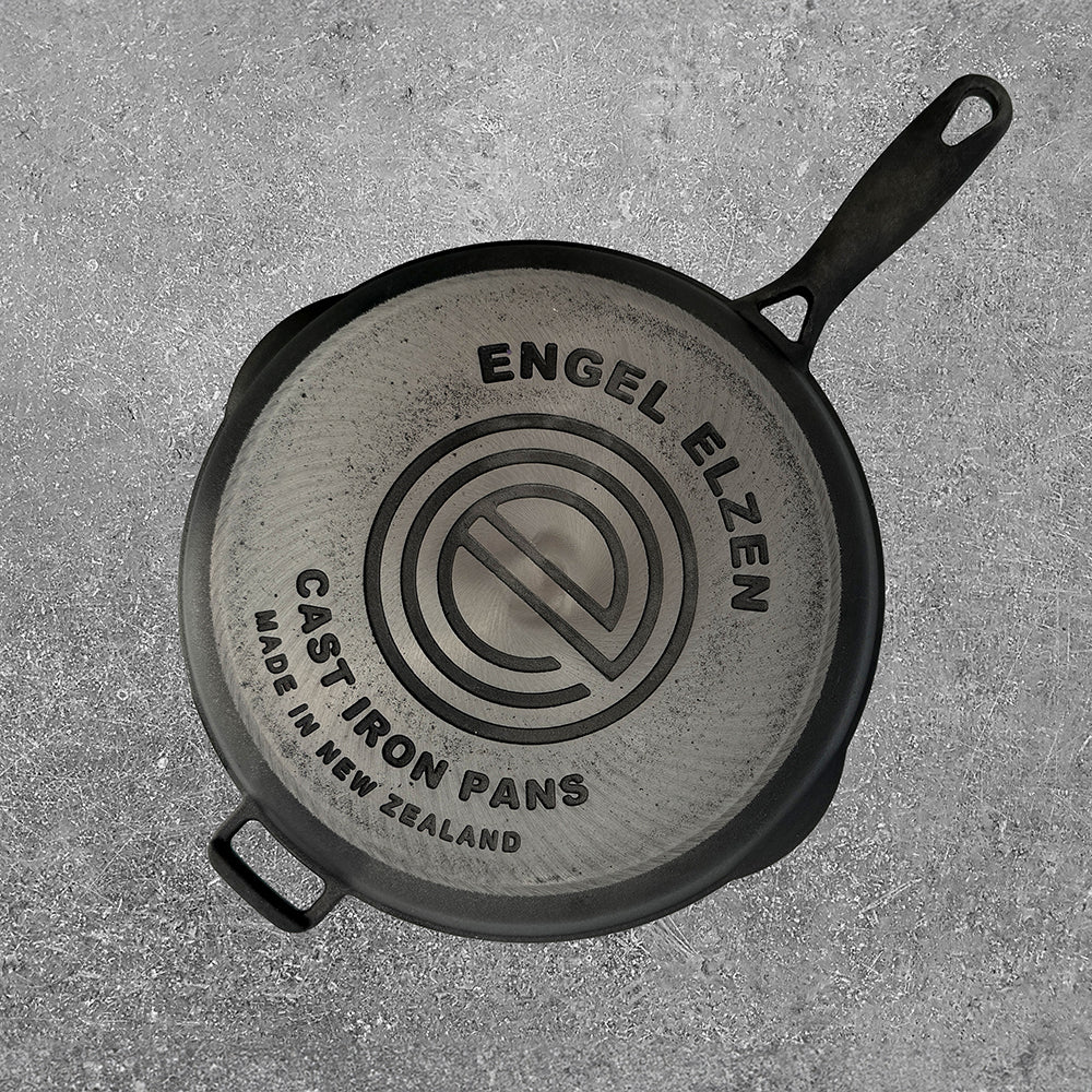 The EngelElzen Cast Iron Ribbed Skillet/Lid