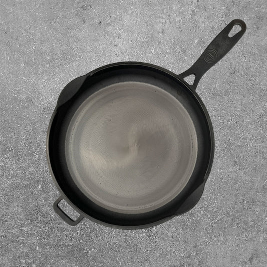 The EngelElzen Cast Iron Shallow Pan Lid